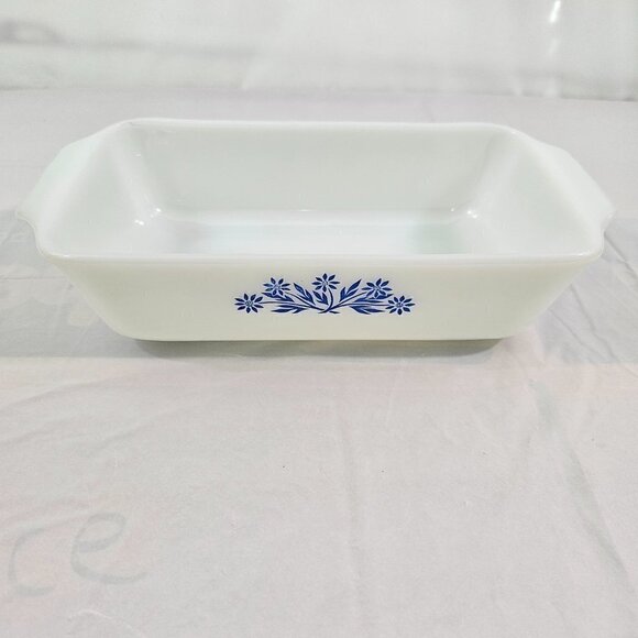 Fire King Anchor Hocking Blue Cornflower White Milk 1.5 QT Casserole Baking Dish - Picture 15 of 16